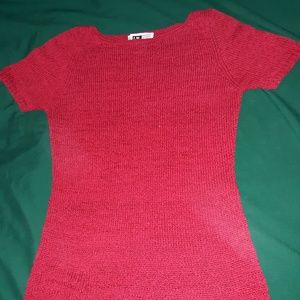 I.N.STUDIO Short sleeve red sweater